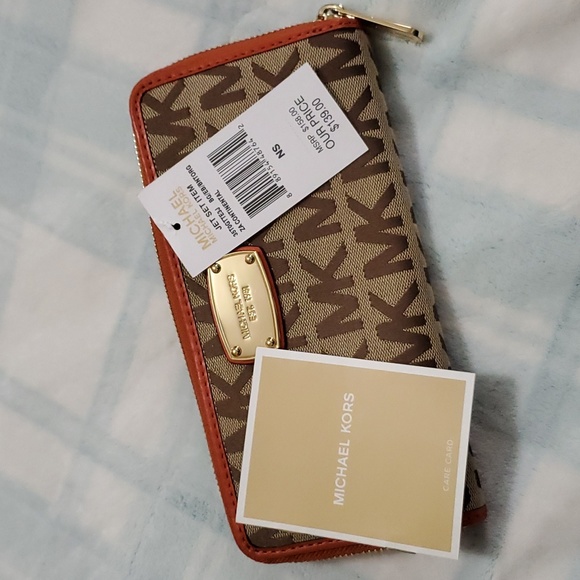 MICHAEL KORS Wallet - Picture 6 of 8